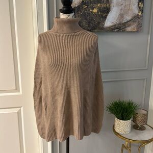 Sleeve knit cup sweater